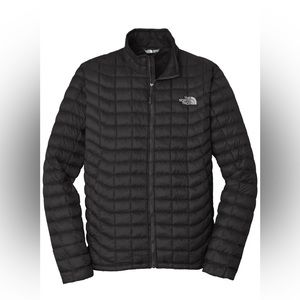 The North face Men’s Large Thermoball jacket in black; Preowned, prime condition
